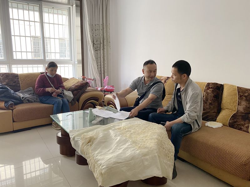 被执行人主动“现身”.jpg