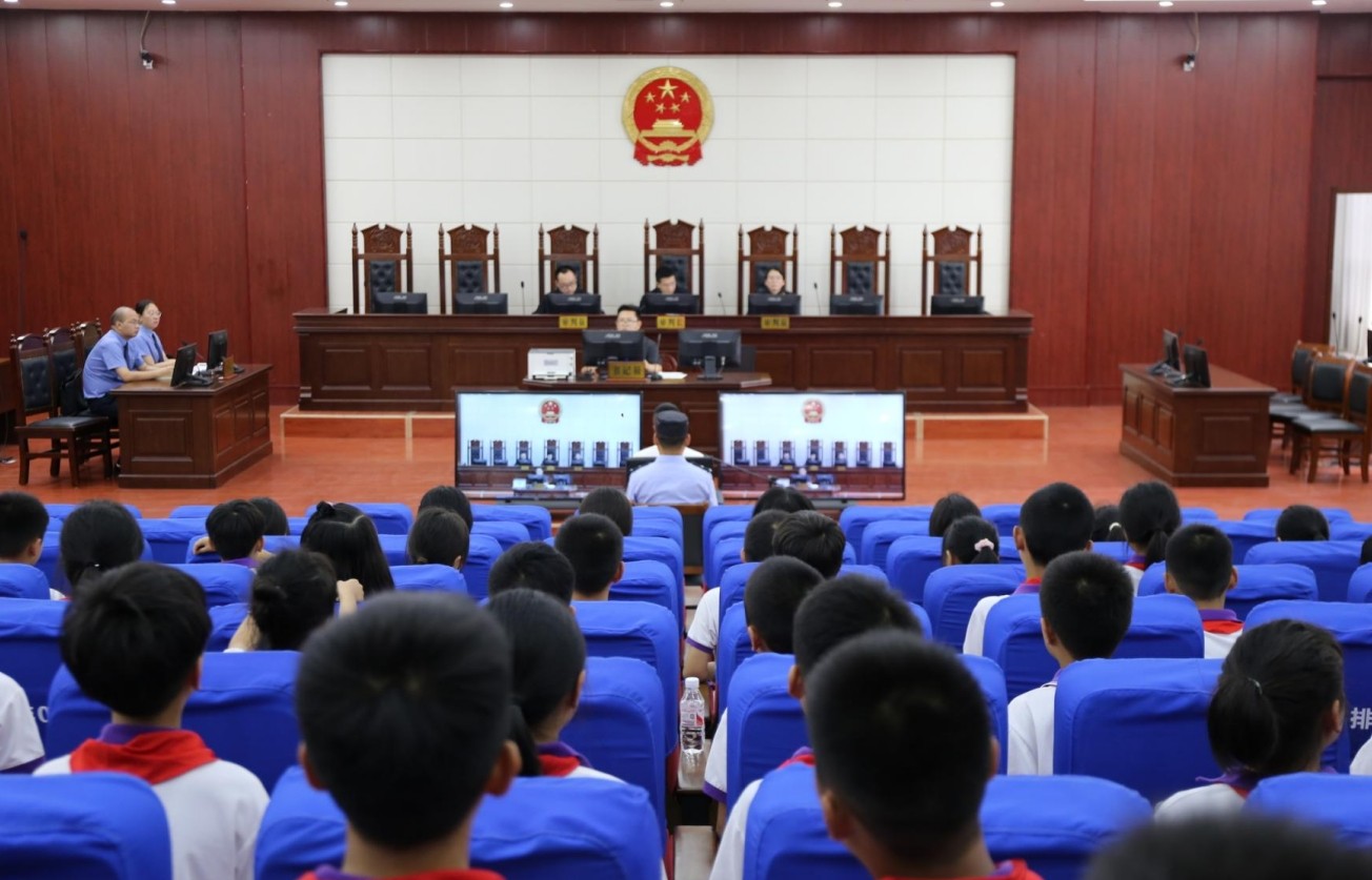 开放日庭审全景.jpg